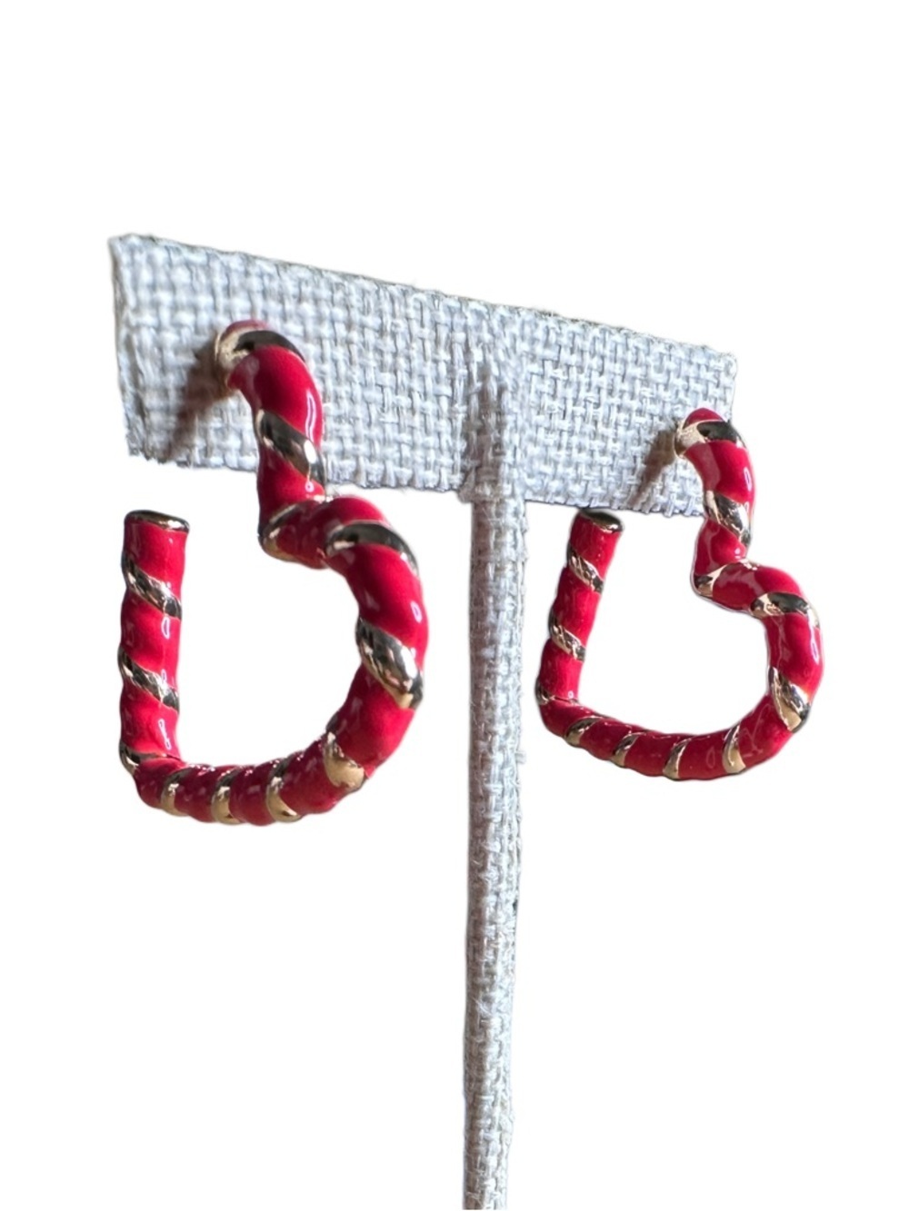 5/$25 😻 Red Twisted Hoop Earrings - Stylish Women’s Jewelry